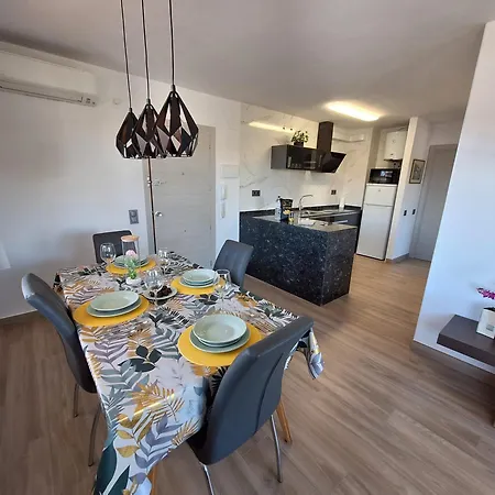 Apartamento Con Piscina